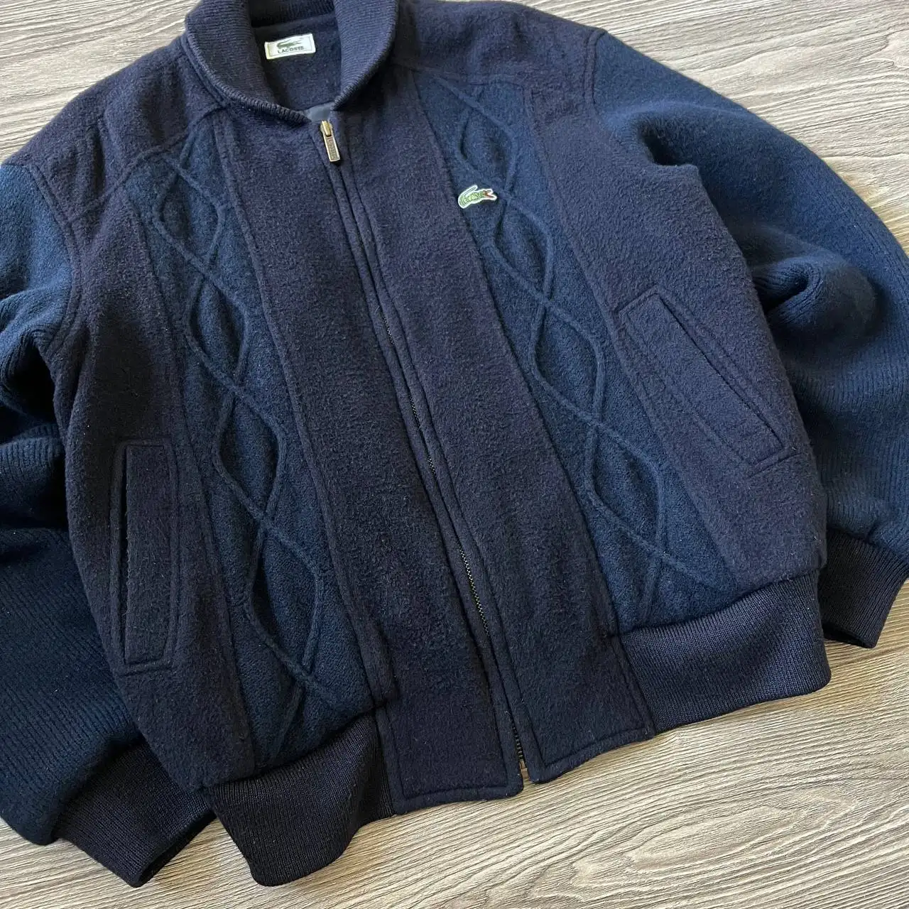 Винтажный бомбер Lacoste M/L - Куртки и пальто (Одежда) в Астрахань