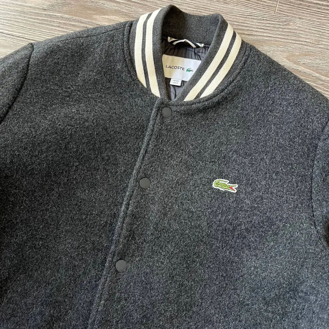 Бомбер Lacoste - Верхняя одежда (Одежда) в Неизвестно