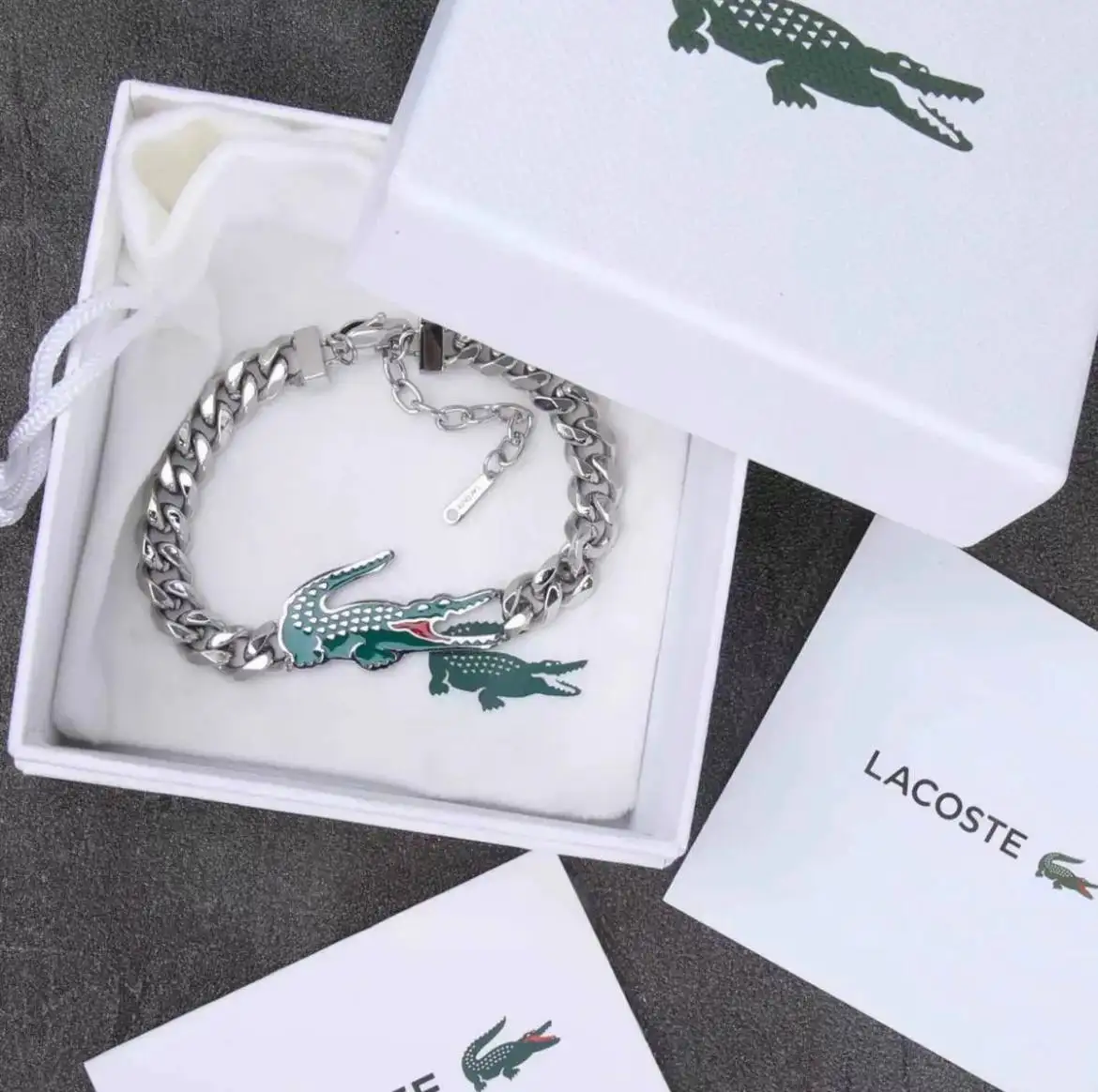 Продажа браслетов, сумок, кроссовок CHROME HEARTS, Lacoste, BAPE, AMIRI - Аксессуары (Одежда) в Астрахань