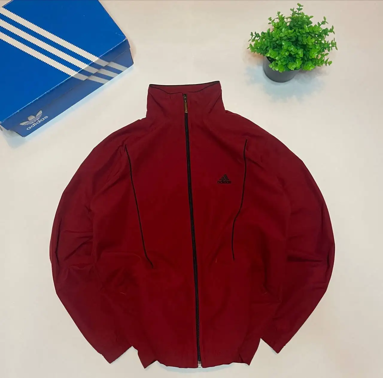 Винтажная ветровка Adidas 2003 года - Ветровки (Одежда) в Астрахань