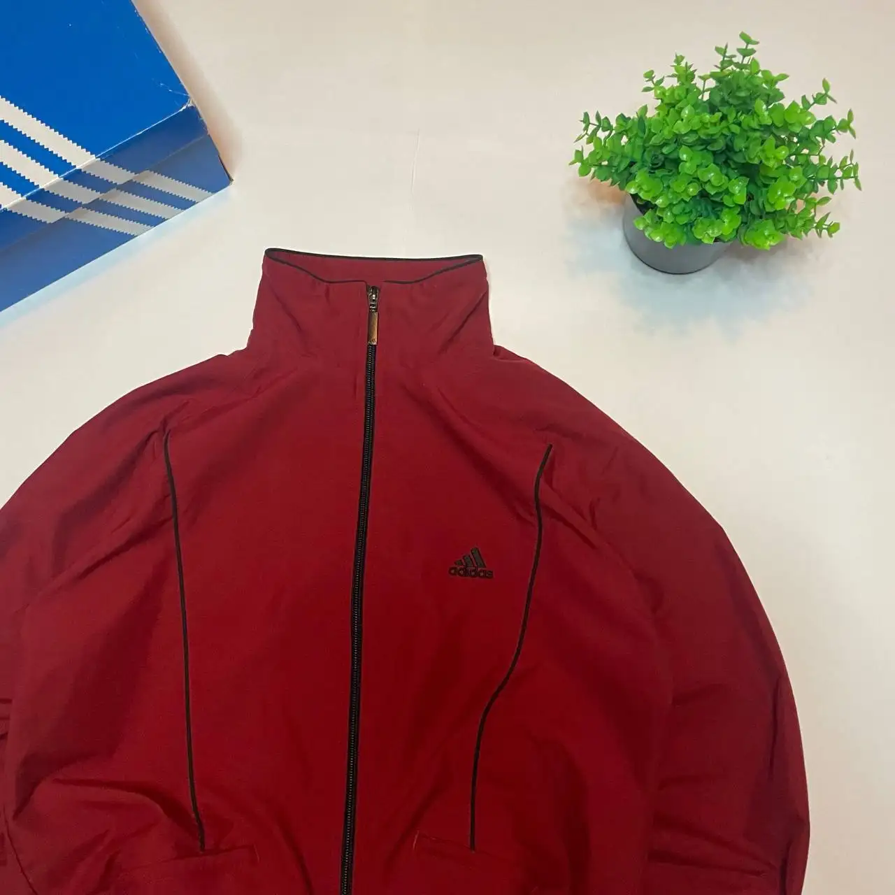 Винтажная ветровка Adidas 2003 года - Ветровки (Одежда) в Астрахань