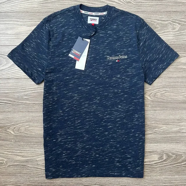 Новая футболка Tommy Jeans размер М - Футболки в Астрахань
