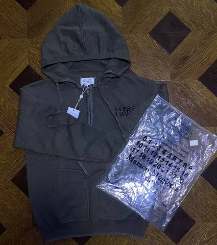 Полузамок Maison Margiela - Кежуальная одежда в Астрахань