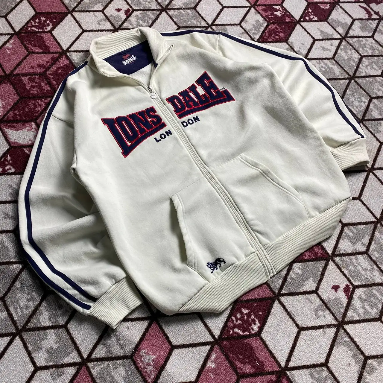 Зип Lonsdale размер XL-2XL - Одежда в Астрахань