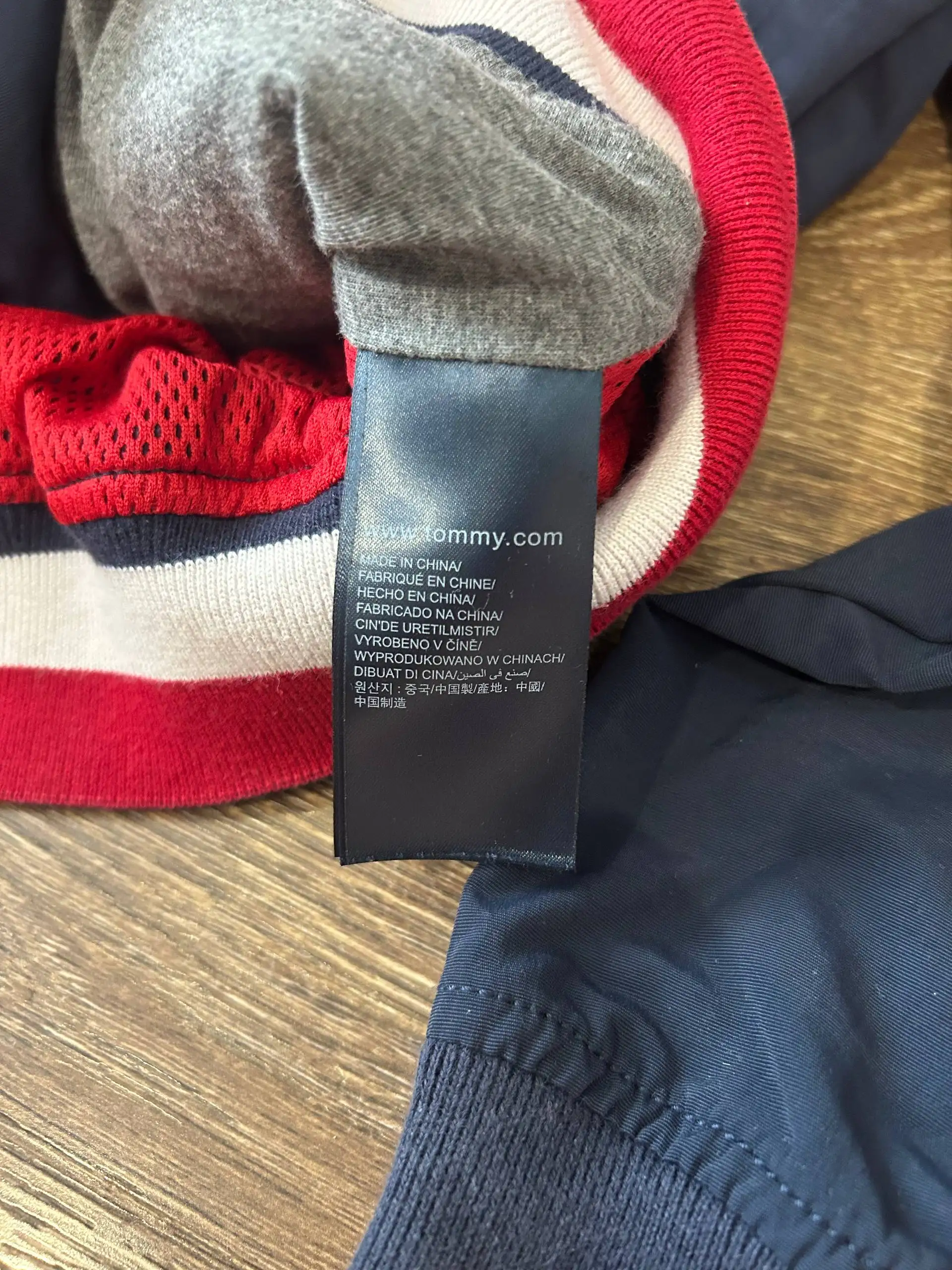 Бомбер Tommy Hilfiger - Верхняя одежда (Одежда) в Астрахань