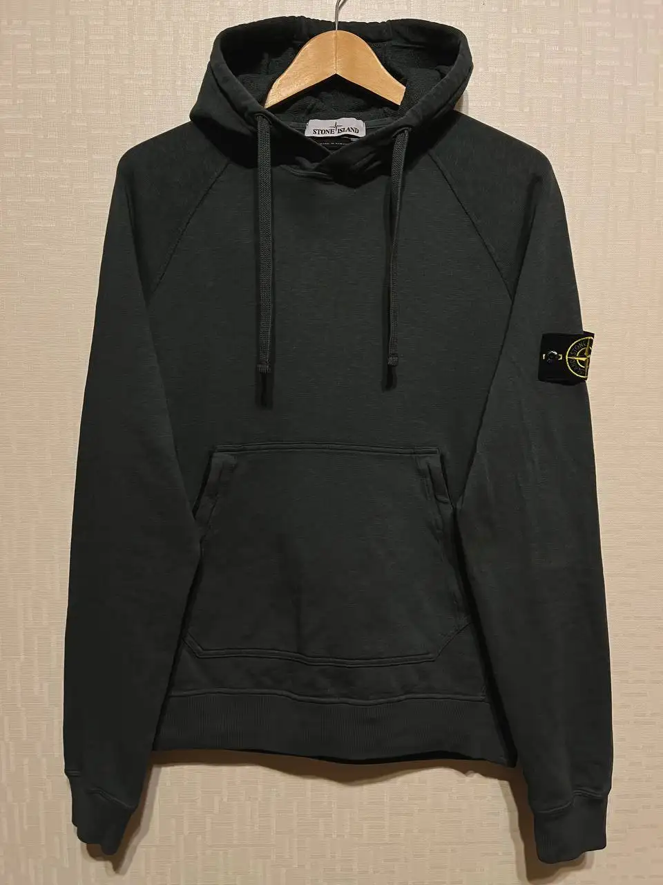 Stone Island Hoodie - Верхняя одежда (Одежда) в Астрахань