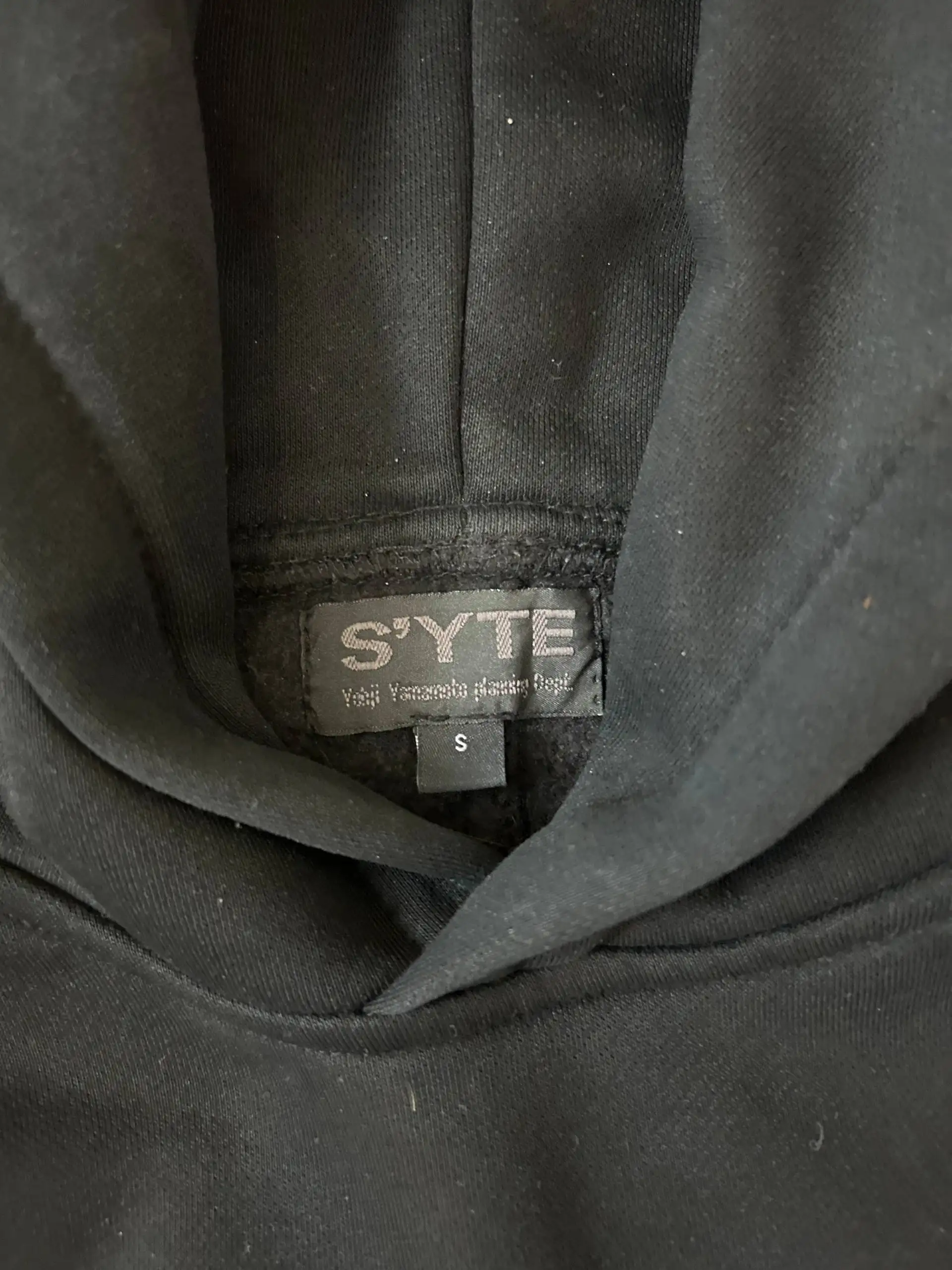 Худи Yohji Yamamoto - Верхняя одежда (Одежда) в Астрахань