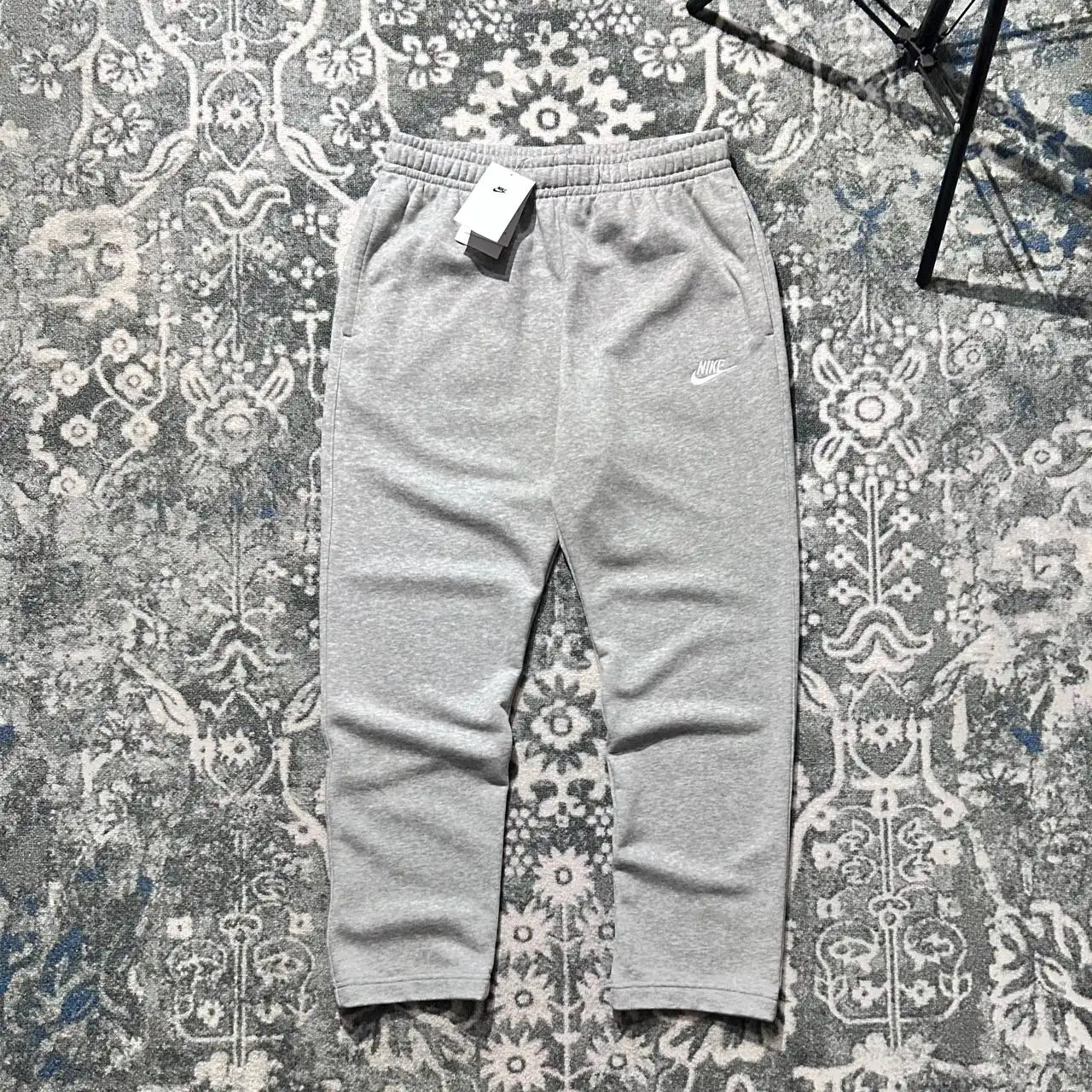 Спортивные штаны Nike Standard Fit Straight Leg - Спортивная одежда (Одежда) в Астрахань