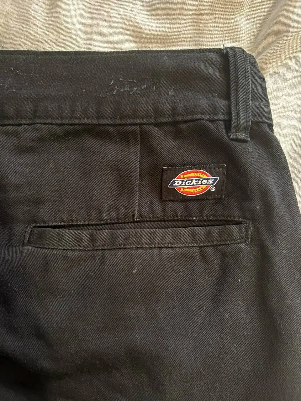 Продам джинсы Dickies и зип Adidas - Мужская одежда (Одежда) в Астрахань