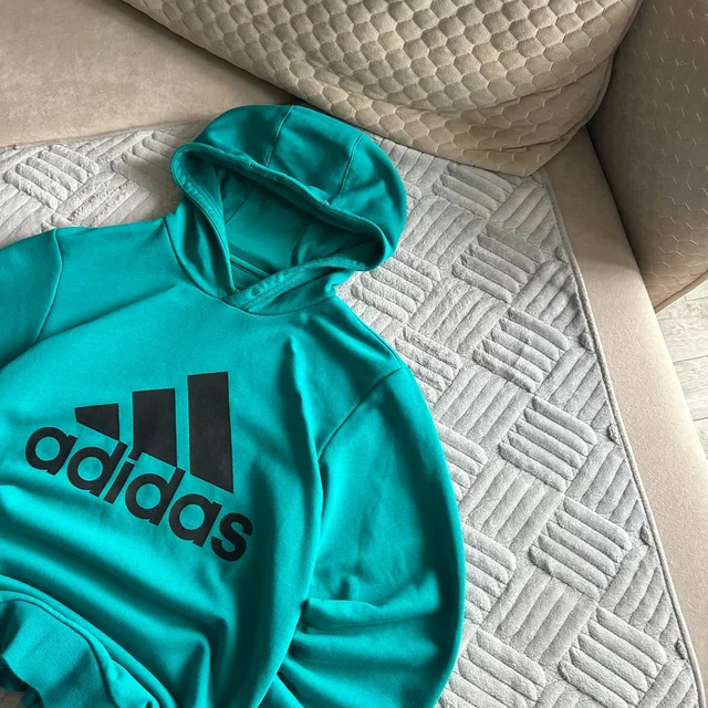 Худи Adidas Essentials - частное объявление в Астрахань