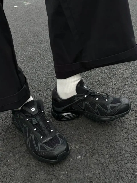 Продам кроссовки Salomon XT-Whisper - Женская одежда в Курск