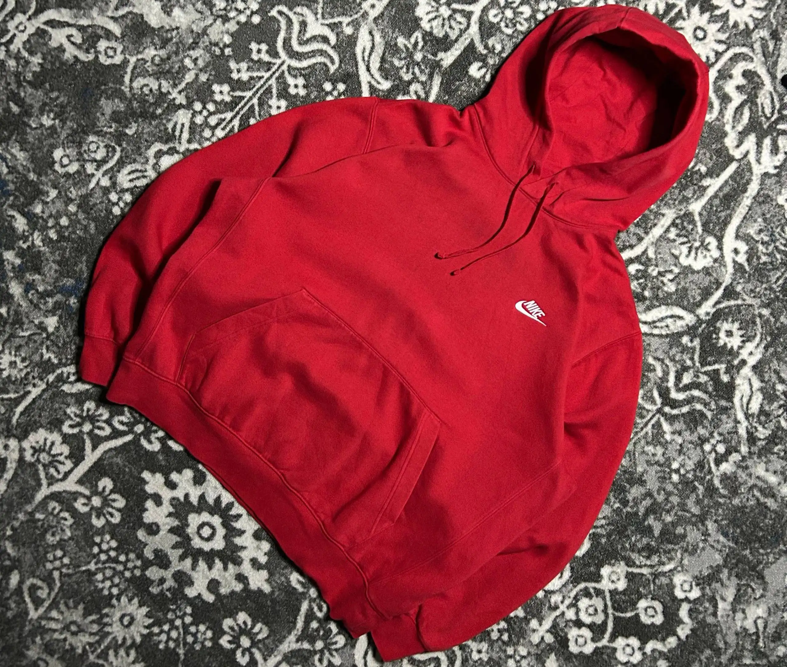 Базовое худи от Nike (оригинал) - Мужская одежда (Одежда) в Астрахань