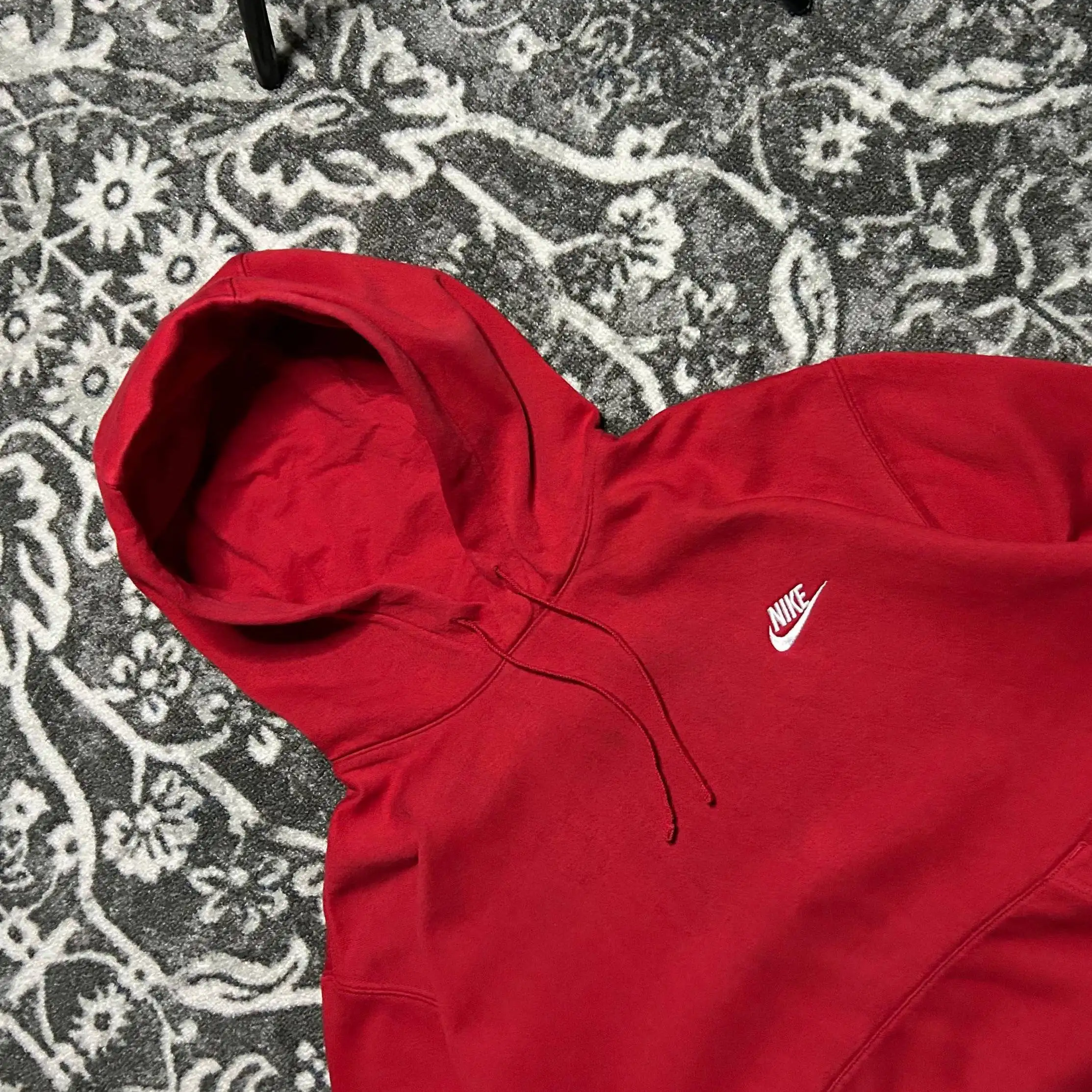 Базовое худи от Nike (оригинал) - Мужская одежда (Одежда) в Астрахань