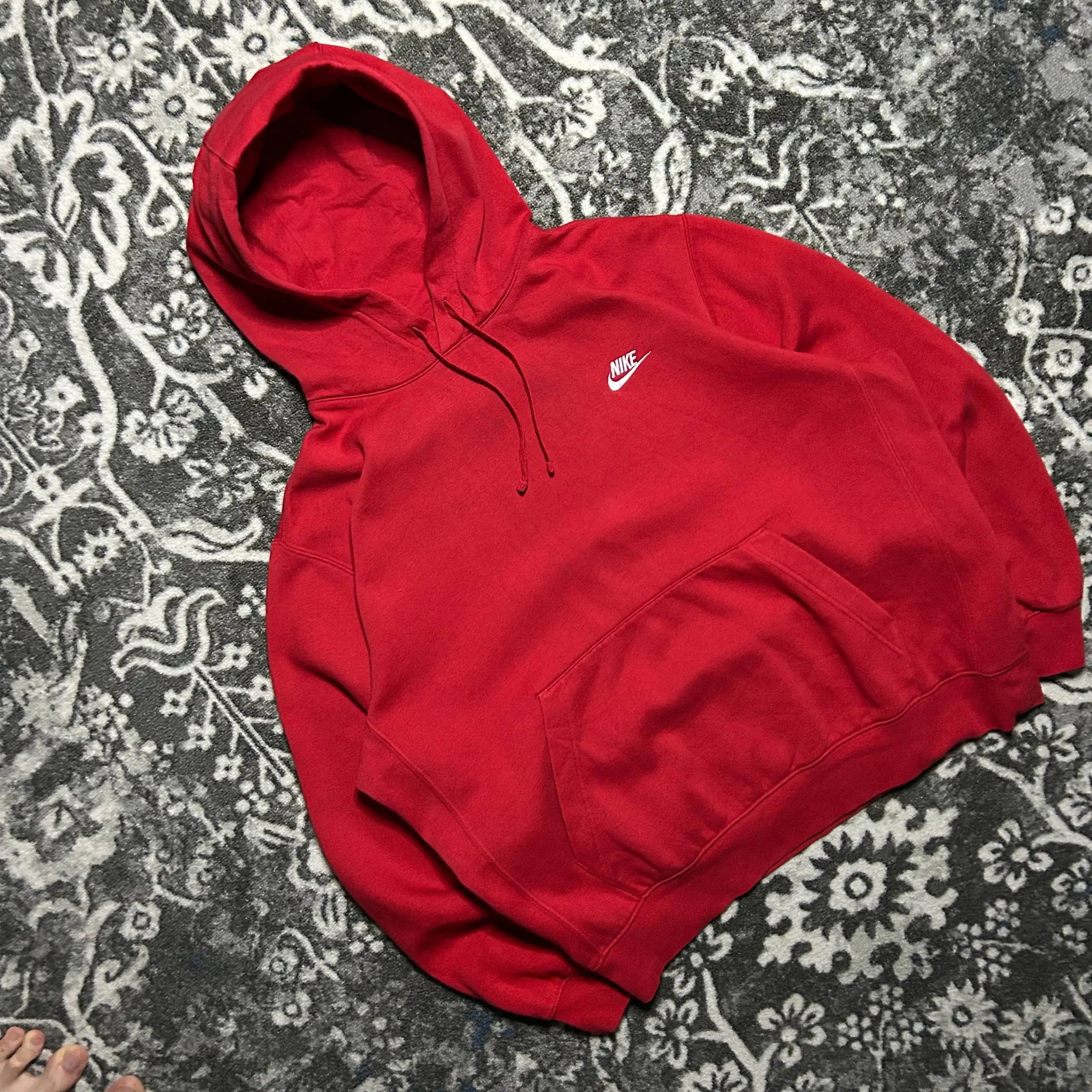 Базовое худи от Nike (оригинал) - Мужская одежда (Одежда) в Астрахань