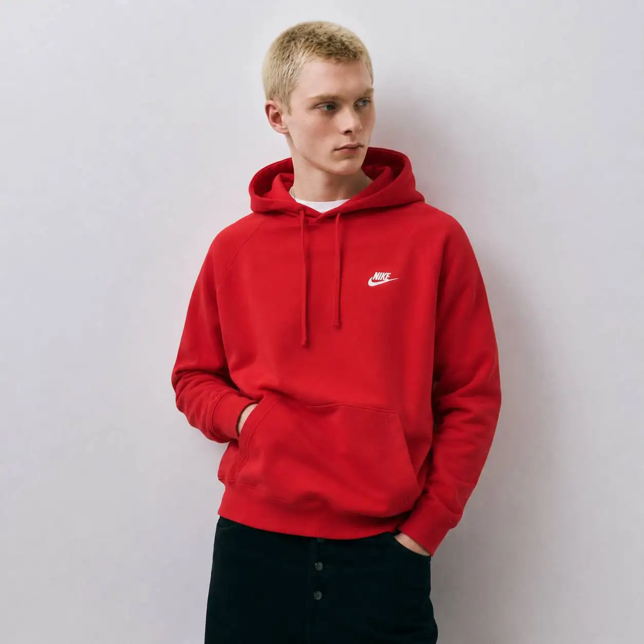 Базовое худи от Nike (оригинал) - Мужская одежда (Одежда) в Астрахань