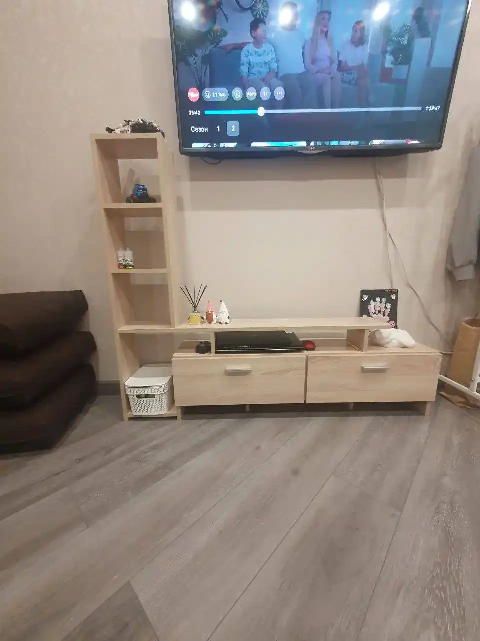 Полка под телевизор - частное объявление в Новосибирск