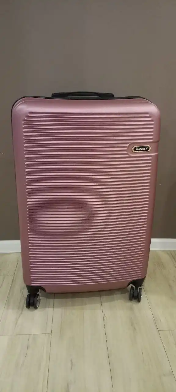 Продажа двух чемоданов