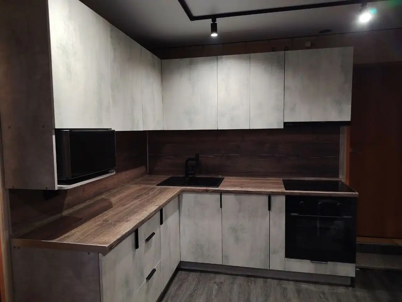 Евро Дом - Выставка дверей, кухонь и шкафов-купе