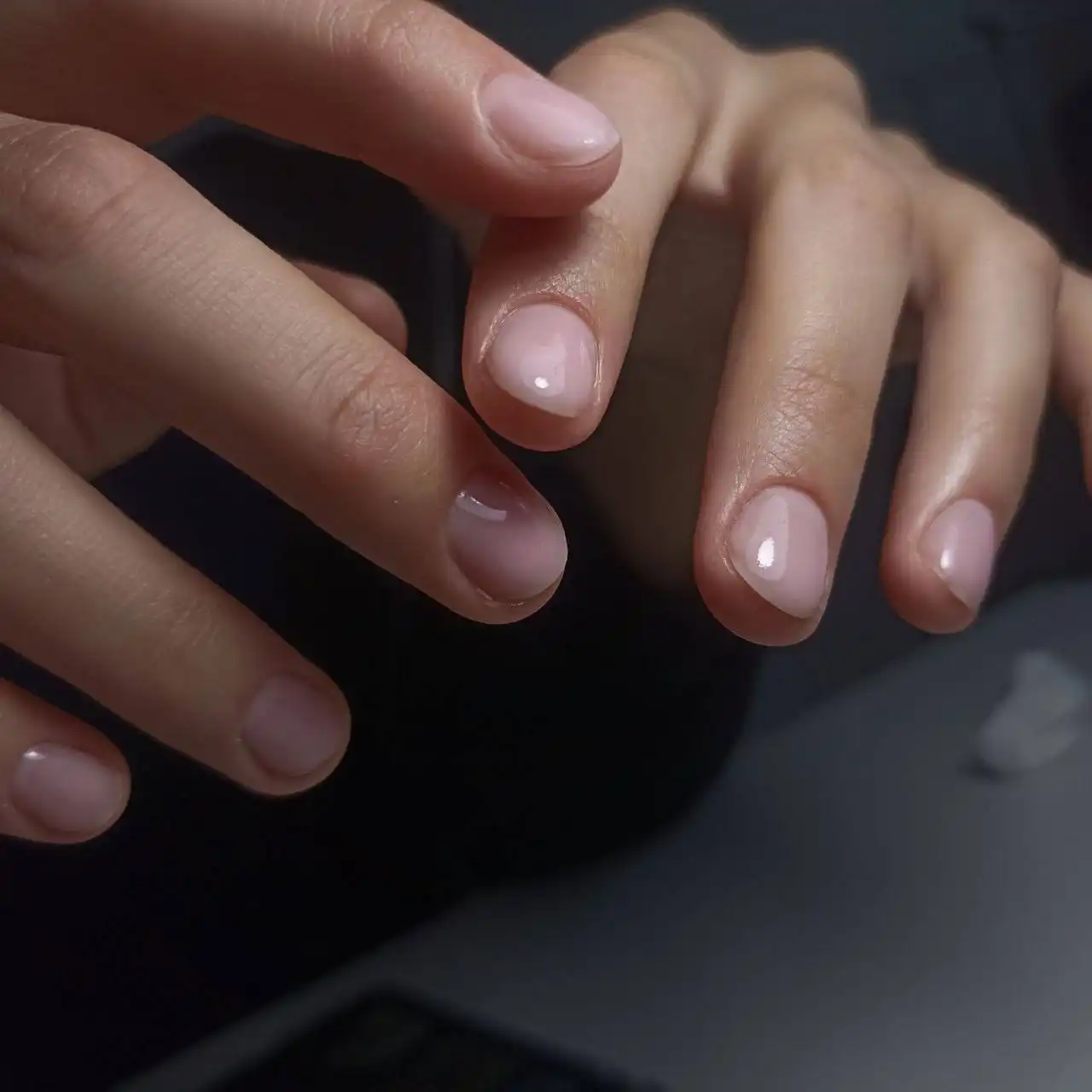 Маникюр с покрытием и укреплением