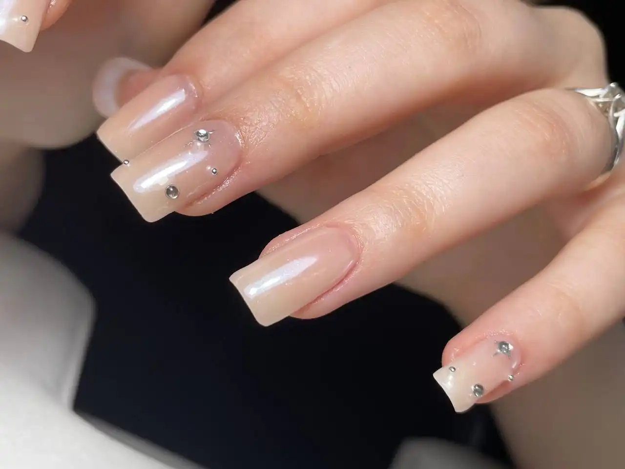 Маникюр с покрытием и укреплением