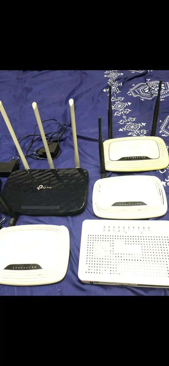 Продажа пачки WiFi роутеров