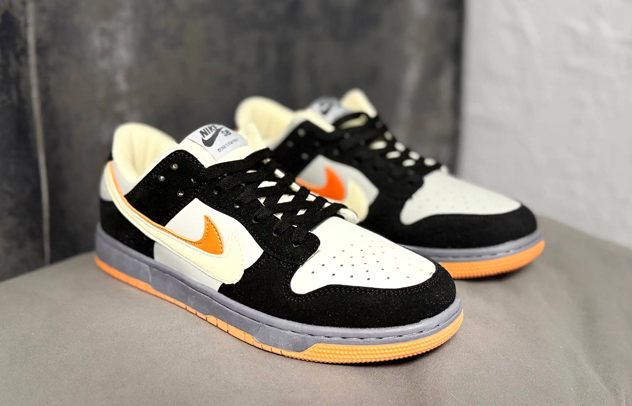 Новые кроссовки для активного образа жизни