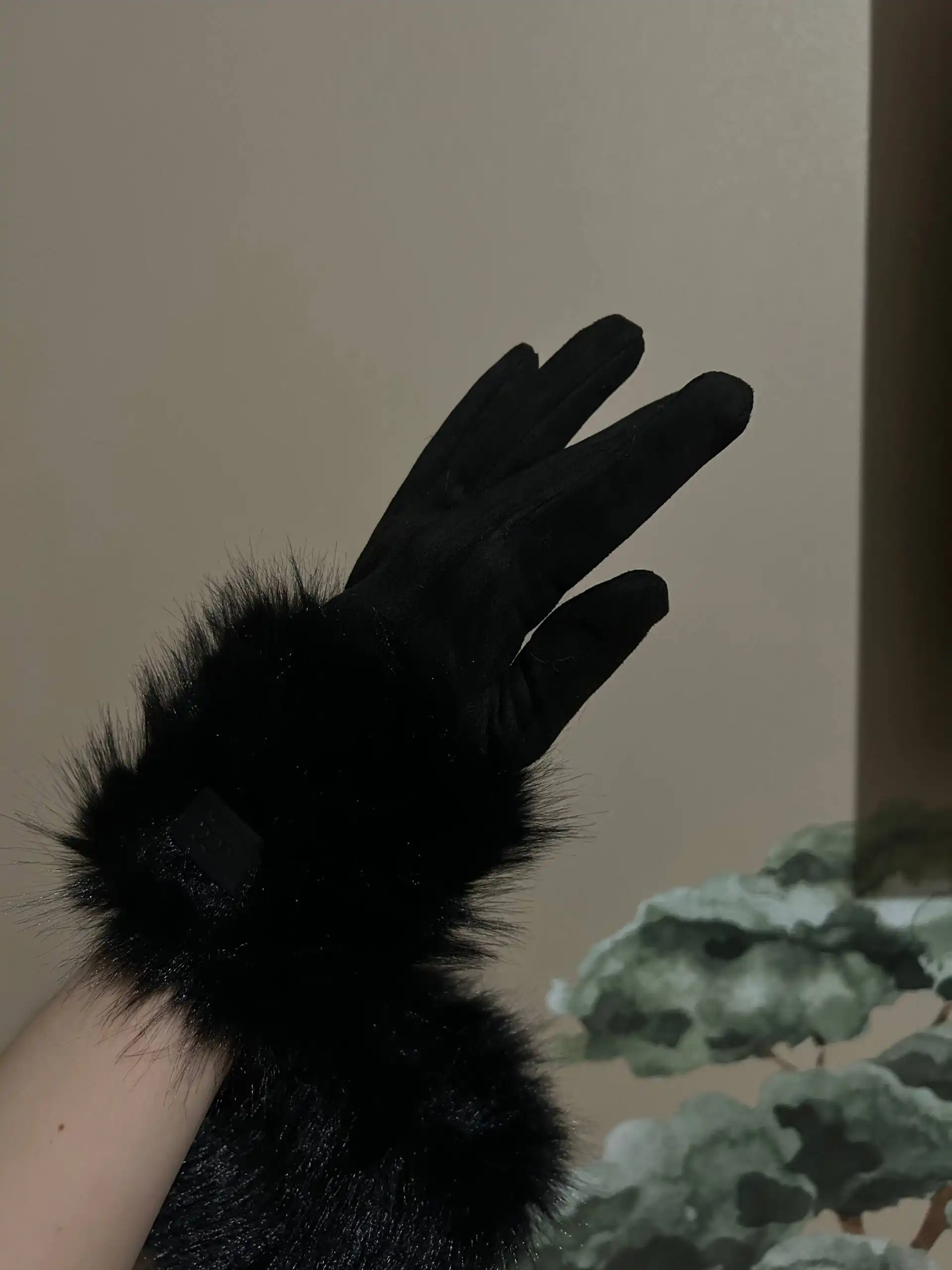 Женские перчатки утепленные