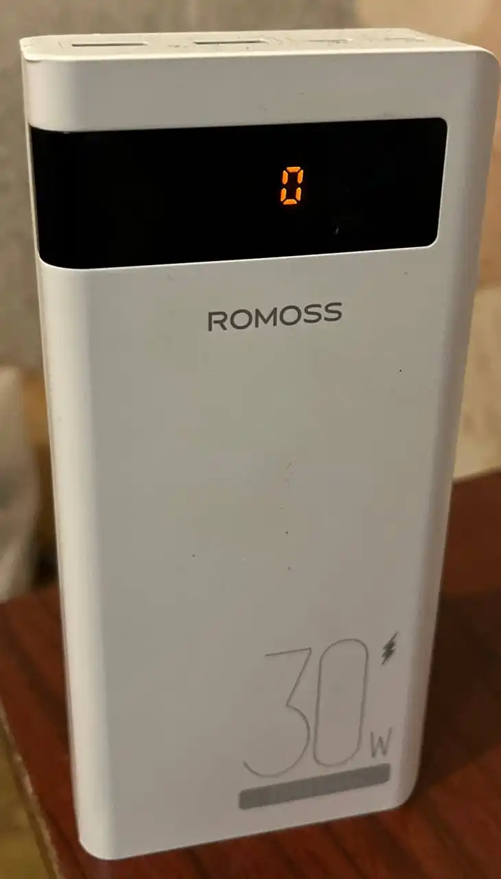 Продам повер банк на 30.000 мАч