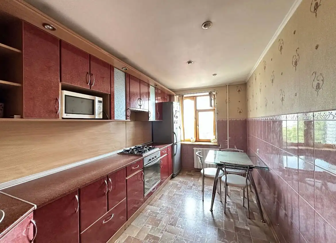 Сдам 2-х комнатную квартиру в центре