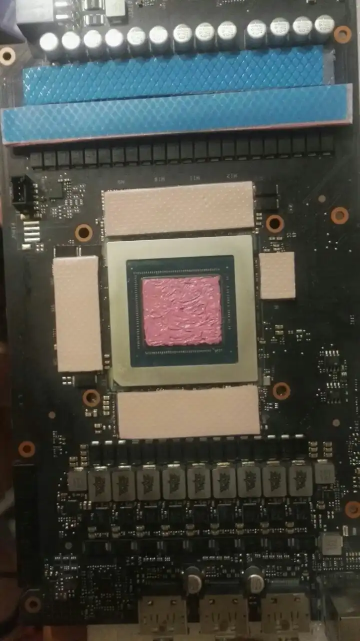 Установка графитовых термопрокладок и замена термопасты Grizzly Kryonaut Extreme