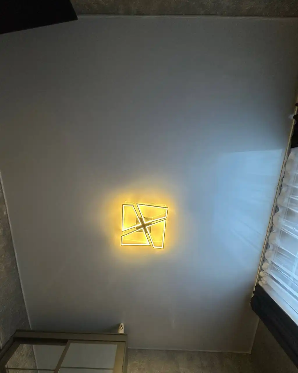 Натяжка потолков профессиональная