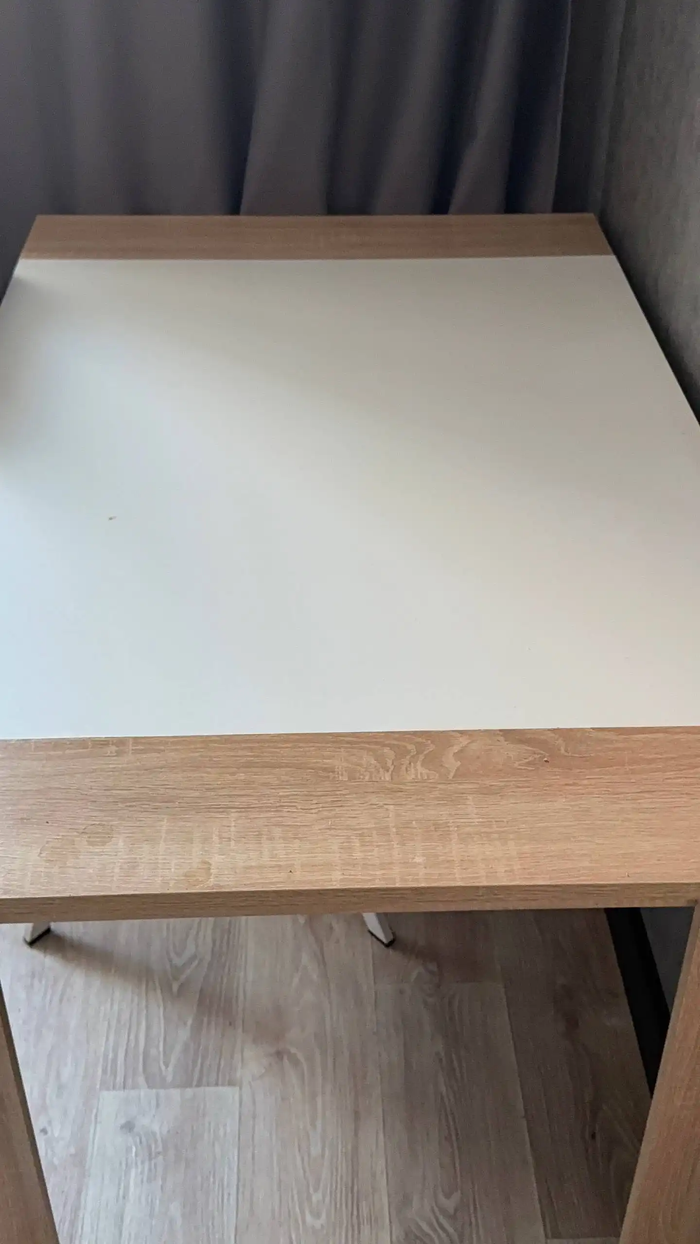 Продажа кухонного стола с дефектом