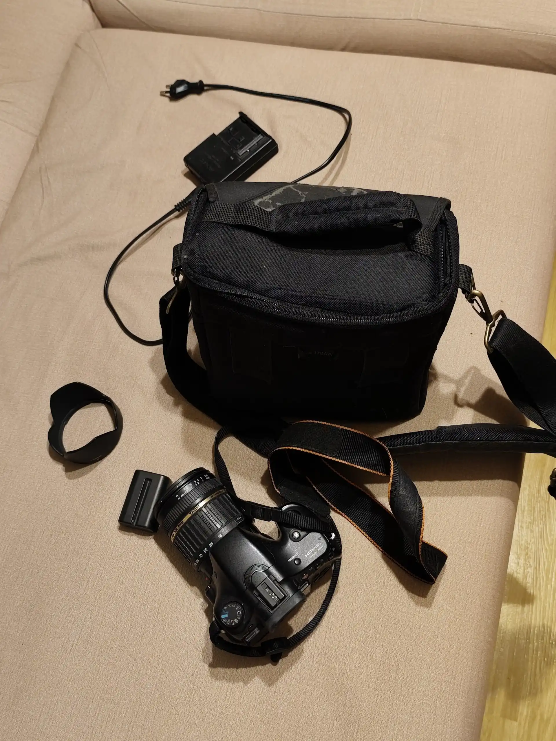 Фотоаппарат Sony a65 с объективом Tamron 18-200mm