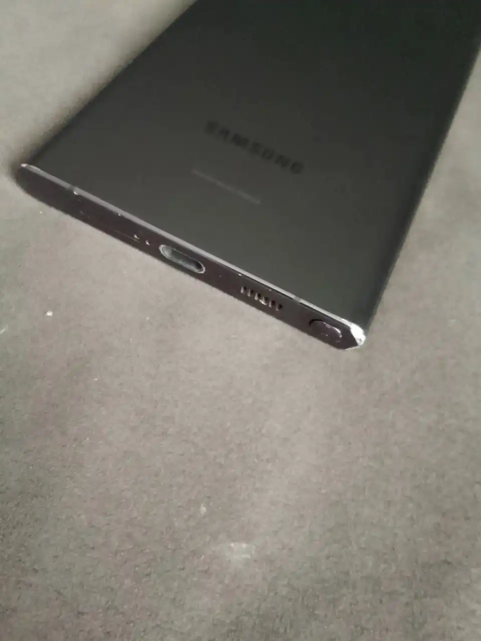 Samsung Galaxy S22 Ultra в отличном состоянии