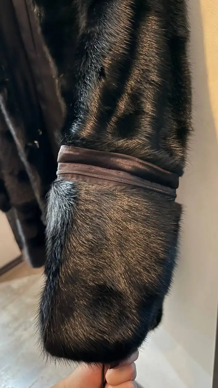 Продам норковую шубу в идеальном состоянии