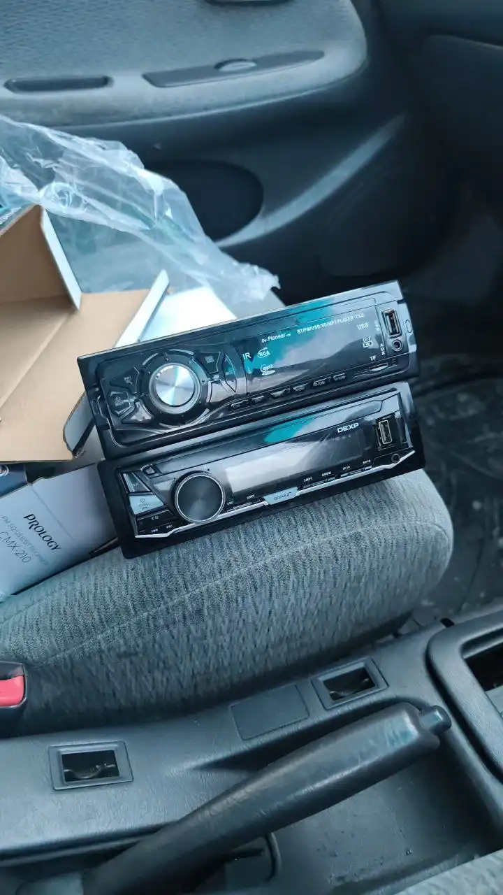 Продам 2 рабочие магнитолы