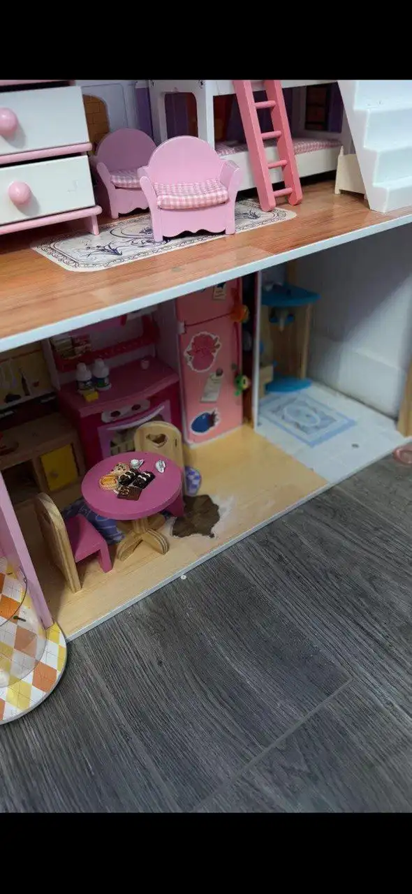 Деревянный кукольный домик большой