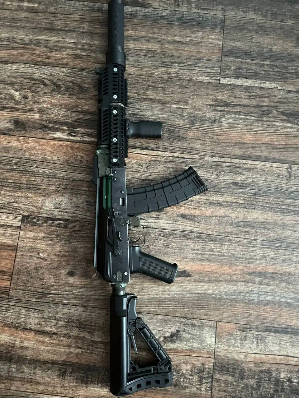 Комплект для страйкбола Ак-105 с дибойсом и аккумуляторами