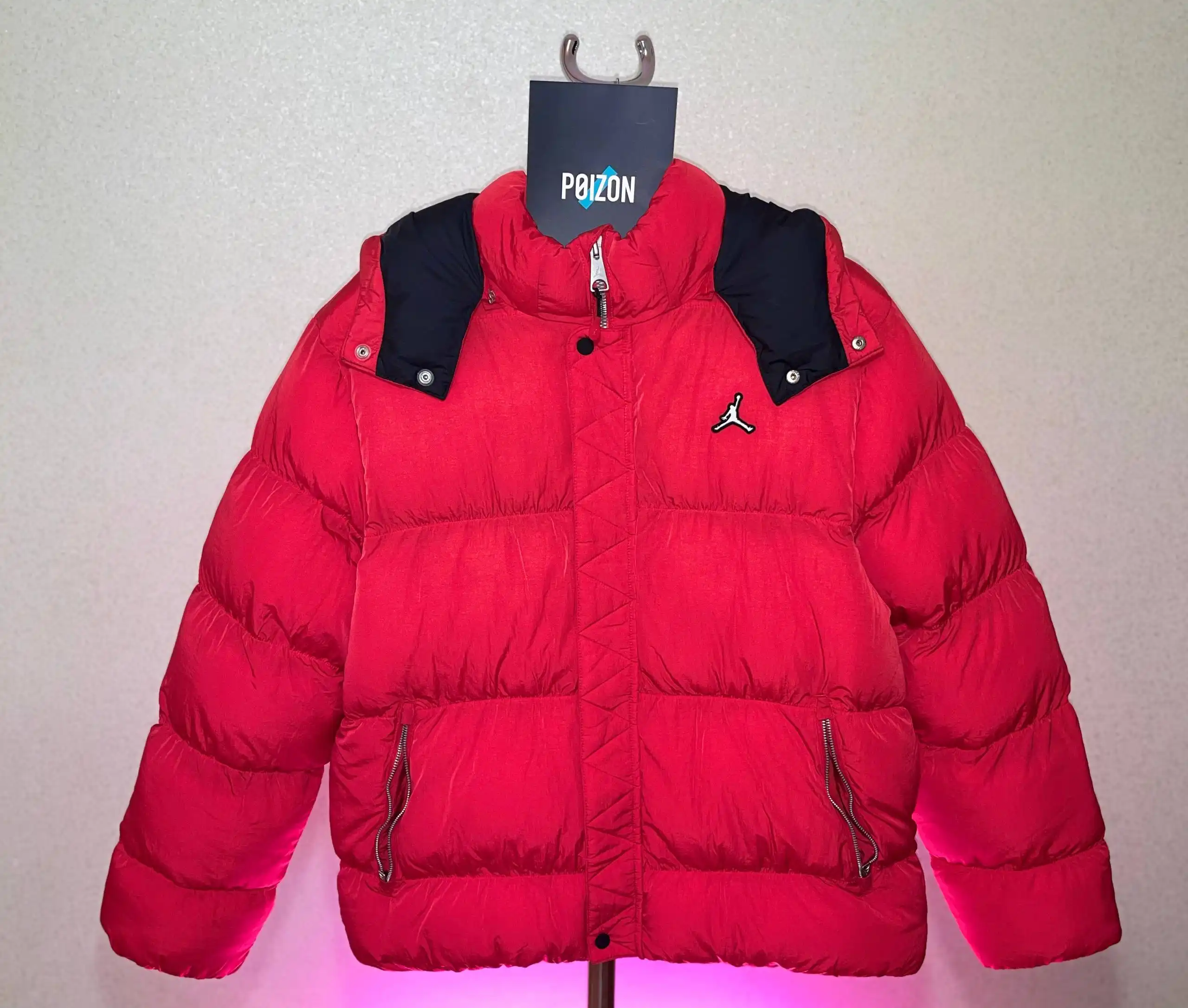 Пуховик Jordan essential б/у