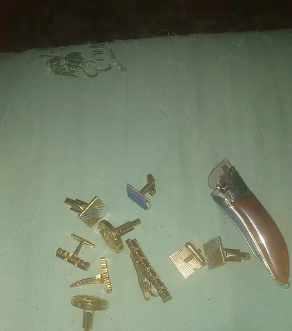 Запонки, зажим для галстука и ножик-коготь времен СССР - Барахолка в Новосибирск