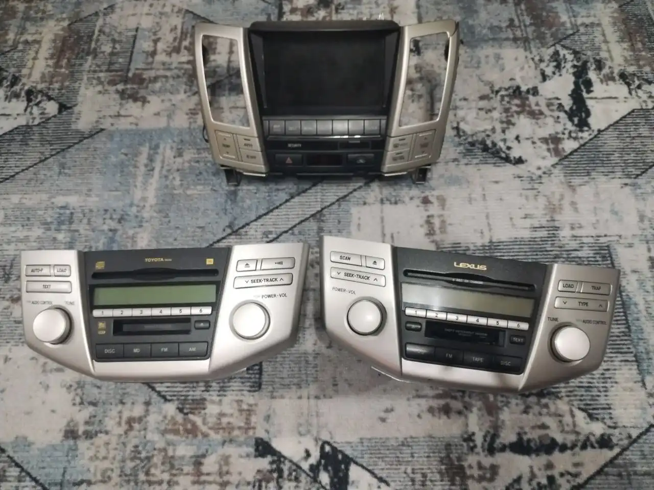 Продажа магнитол на LEXUS RX330