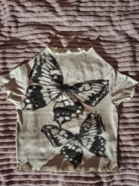 Продам короткие футболки 42 размера - Одежда в Новосибирск