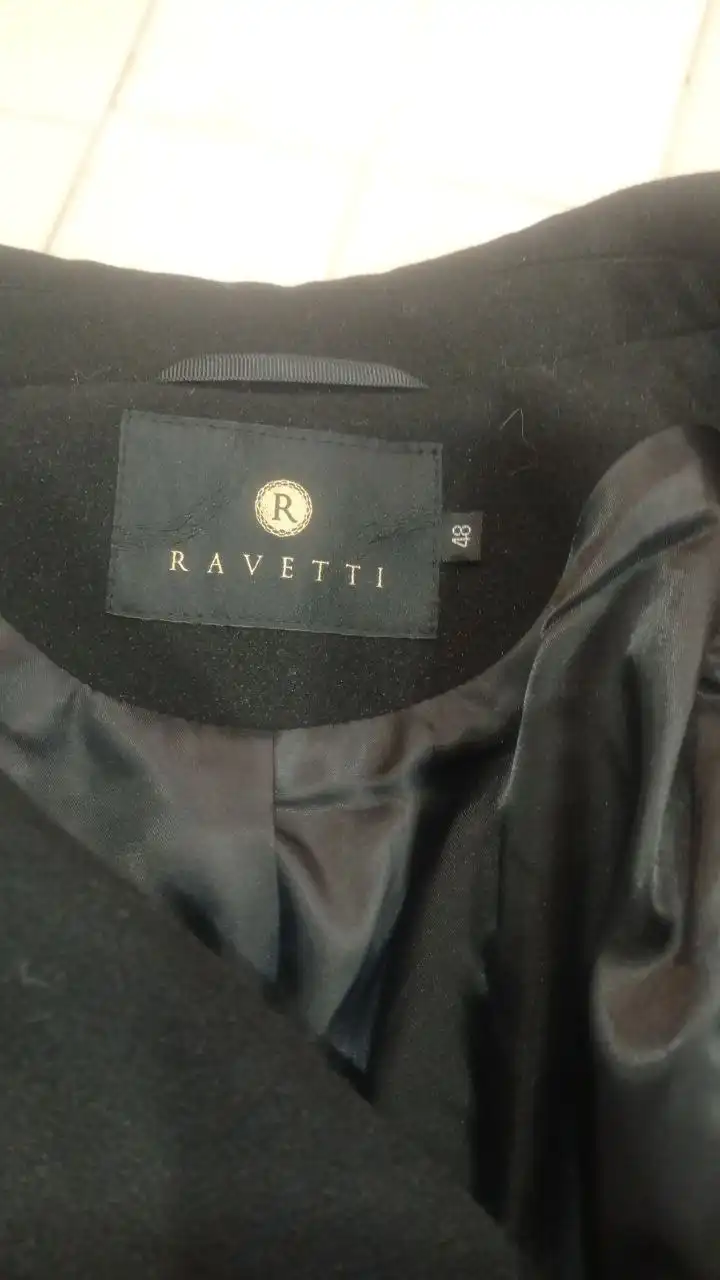 Продам пальто Ravetti 48 размер новое - Верхняя одежда (Одежда) в Новосибирск