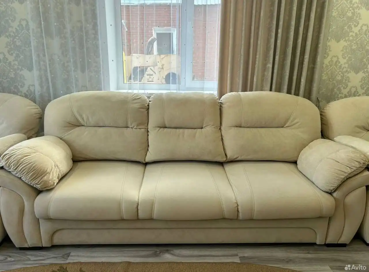 Диван в отличном состоянии почти новый - Мебель (Для дома и дачи) в Новосибирск