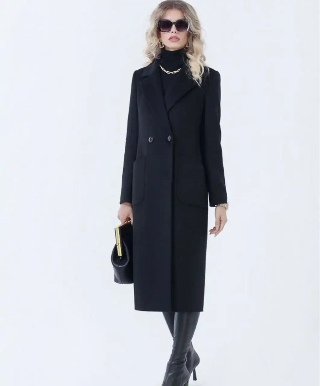 Продам классическое пальто Avalon, шерсть 70%, размер 40 - Пальто (Одежда) в Новосибирск