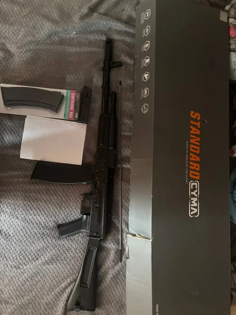 Продам автомат страйкбольный - Настольные игры в Новосибирск