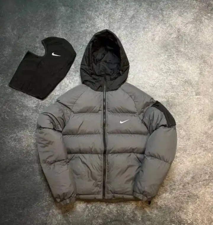 Продам зимнюю куртку Nike с балаклавой в подарок - Верхняя одежда (Одежда) в Новосибирск