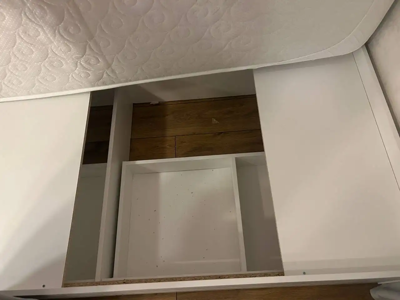 Односпальная кровать с матрасом Silver - Мебель (Для дома и дачи) в Новосибирск