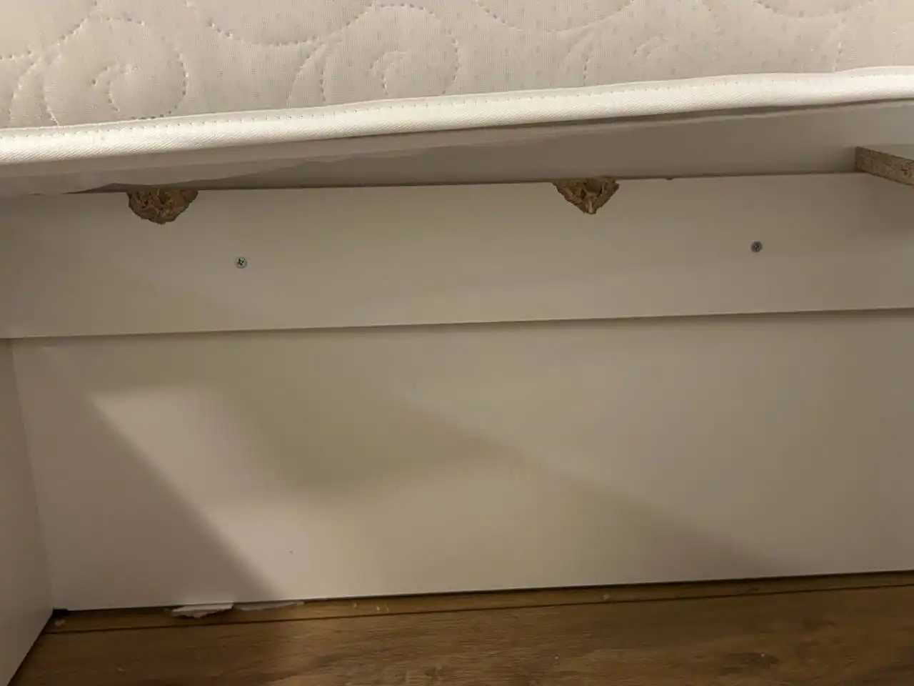 Односпальная кровать с матрасом Silver - Мебель (Для дома и дачи) в Новосибирск