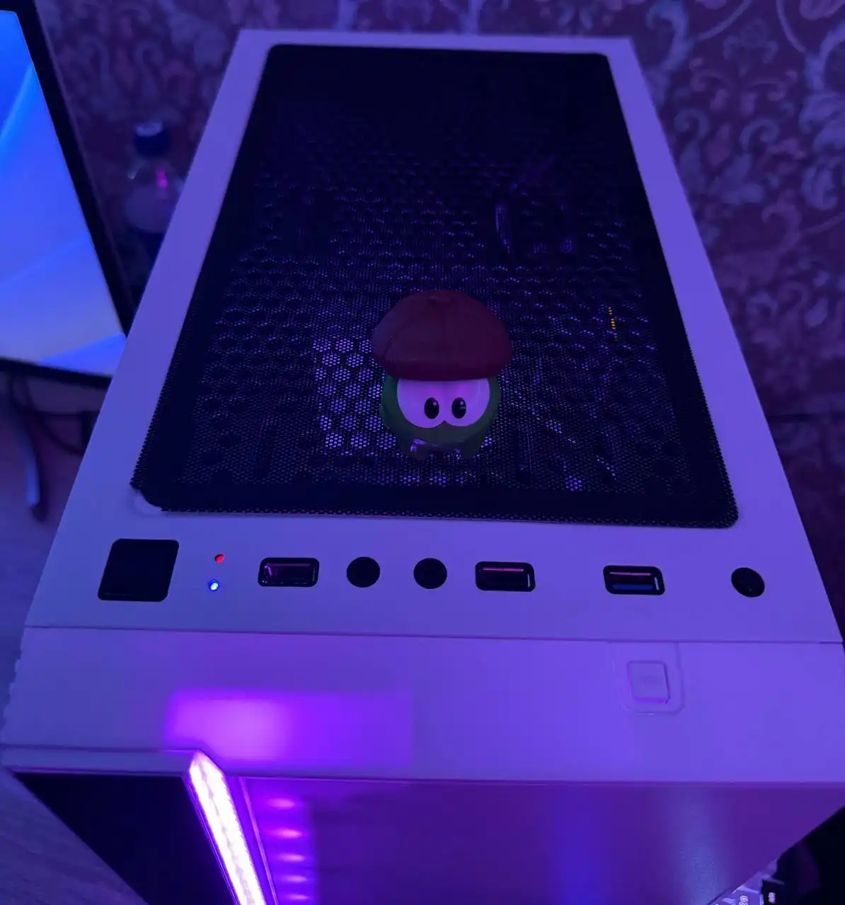 Продается игровой компьютер с видеокартой MSI GTX 1650 - Компьютеры (Электроника) в Новосибирск